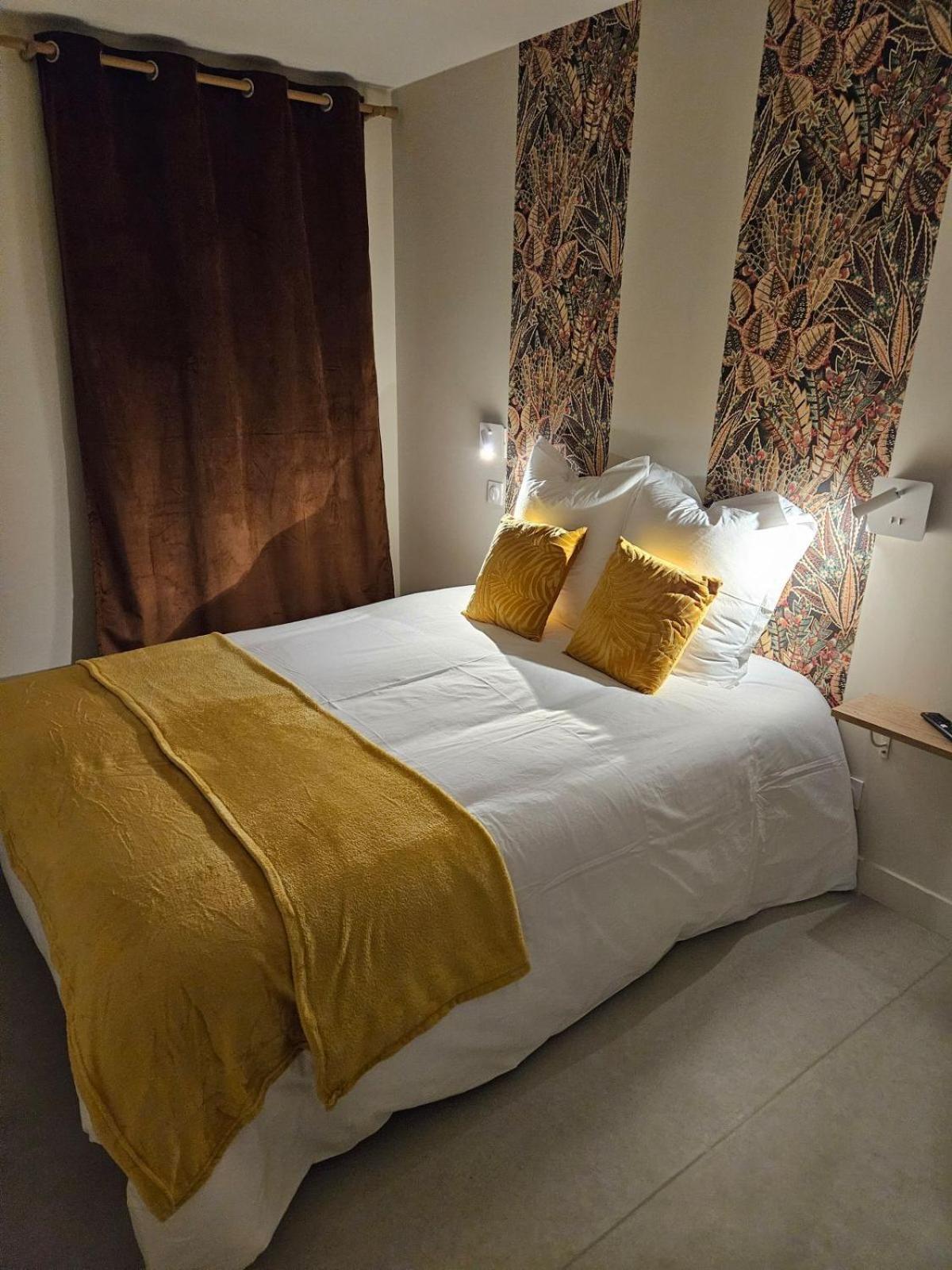 Auberge Du Prieure Saint-Angel  Экстерьер фото